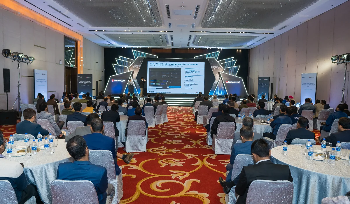 Broadcom Customer Connect audience and presentation.