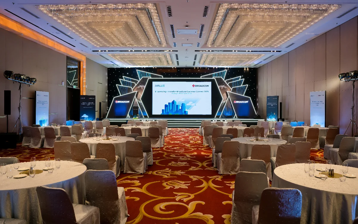 Broadcom Customer Connect event stage.